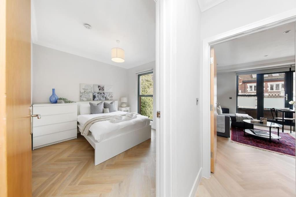 Pleasing 2Bed Flat 10Min To Wimbledon Tennis Court London Eksteriør billede