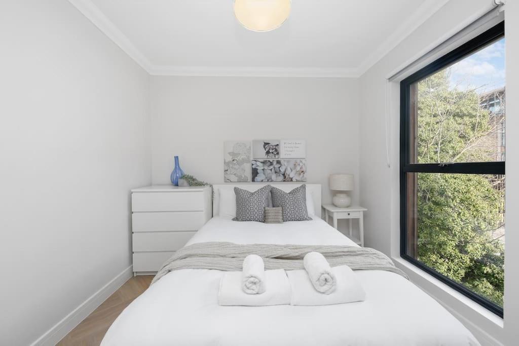 Pleasing 2Bed Flat 10Min To Wimbledon Tennis Court London Eksteriør billede